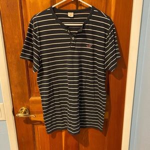 XL Hollister button up T-shirt